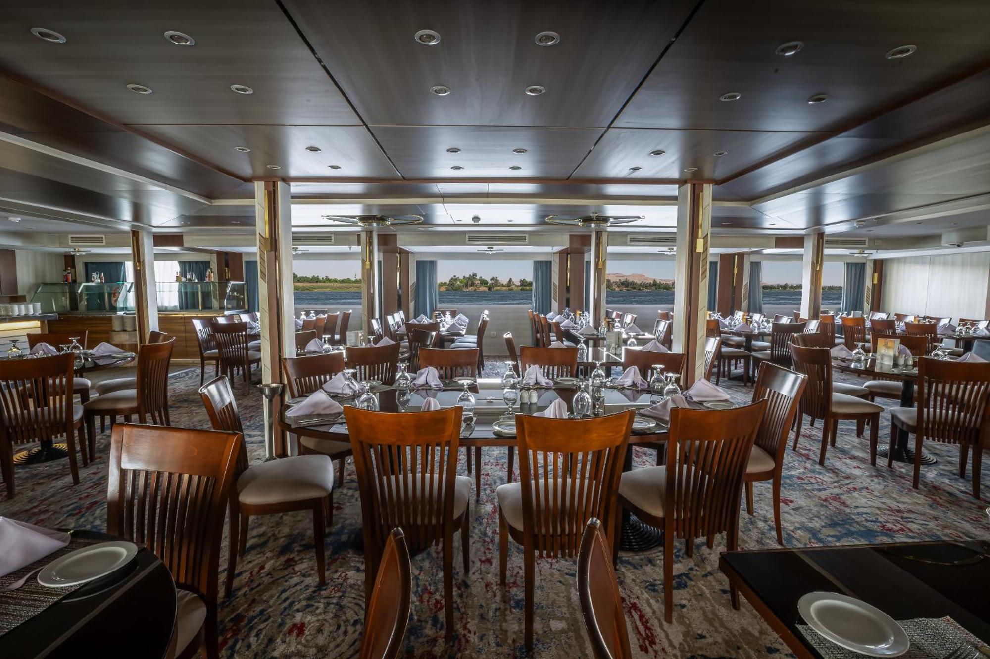 Renaissance Nile Cruise - Every Saturday From Luxor To Aswan For 4 Nights , And Every Wednesday From Aswan To Luxor For 3 Nights מראה חיצוני תמונה