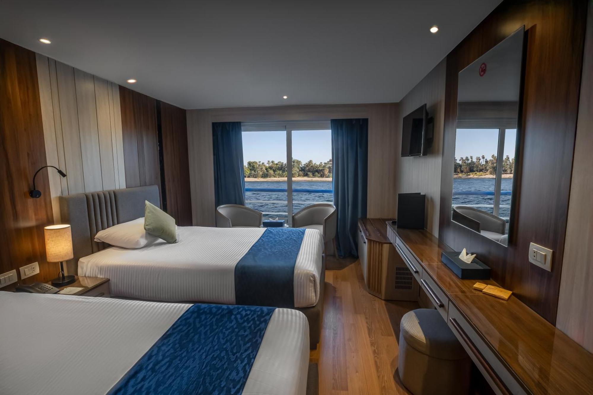 Renaissance Nile Cruise - Every Saturday From Luxor To Aswan For 4 Nights , And Every Wednesday From Aswan To Luxor For 3 Nights מראה חיצוני תמונה
